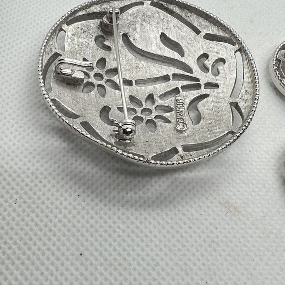 Sarah Coventry Brooch Pendant & Clip On Earrings Silhouette Floral Vintage - Picture 7 of 9